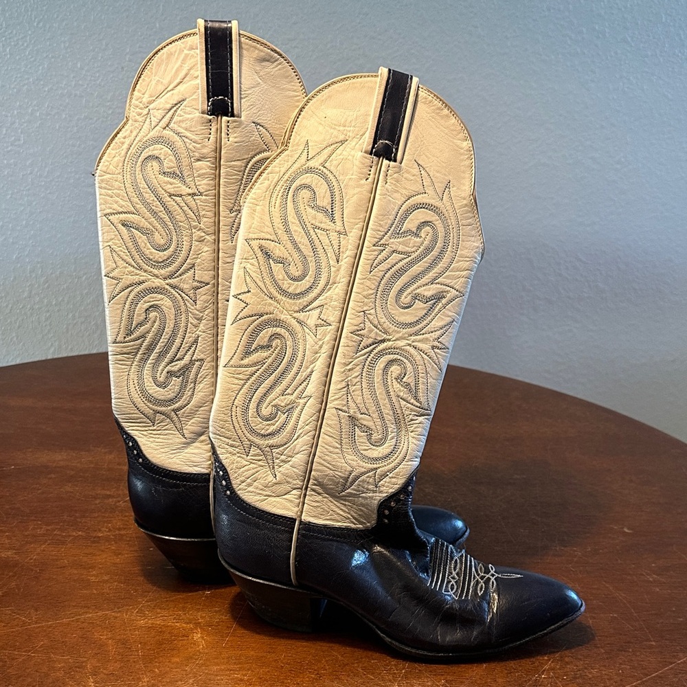 Hondo Cowboy Boots - Navy Blue and Cream